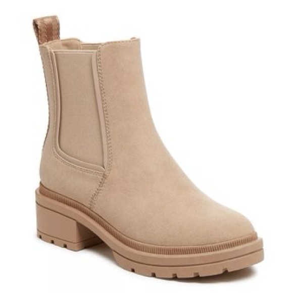 Rocket Dog Iggie Chelsea Boot LIKE NEW - Picture 1 of 6